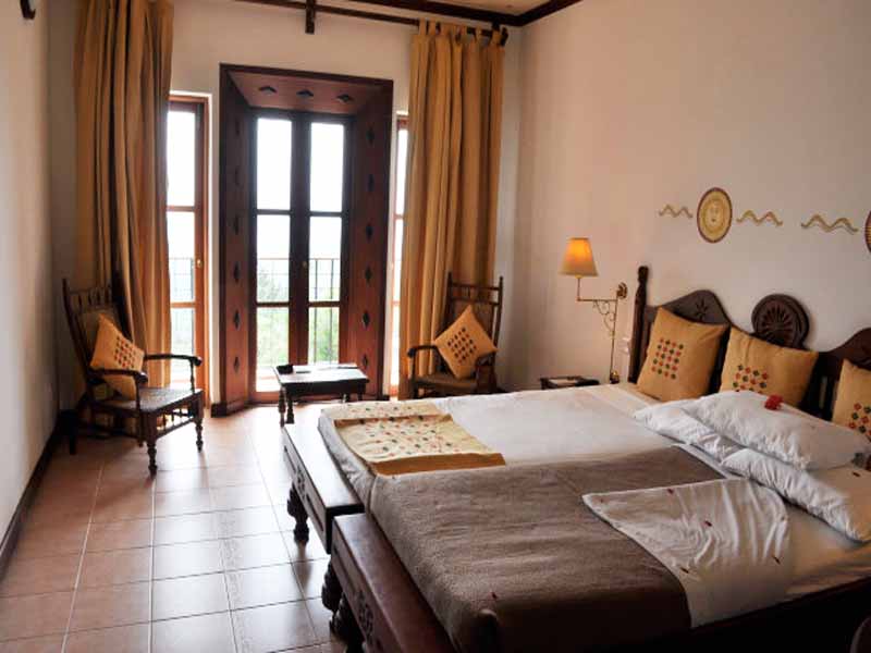 Amaya Hills Kandy Hotel Bed Room